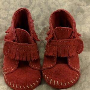 Minneonka pink moccasins size 5